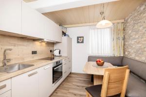 Kuchnia lub aneks kuchenny w obiekcie Appartement Summerer Peter