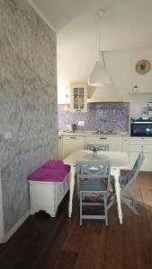 Kuchyň nebo kuchyňský kout v ubytování Lullaby Holiday + 9 fotografií