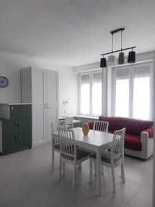 Dapur atau dapur kecil di G&S Apartment NEW!!