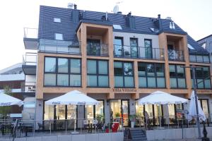 Budova, kde se aparthotel nachází