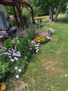 Vonkajšia záhrada v ubytovaní grand studio duplex avec jardin