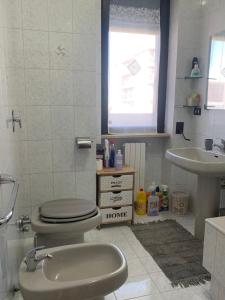A bathroom at A Casa Tua
