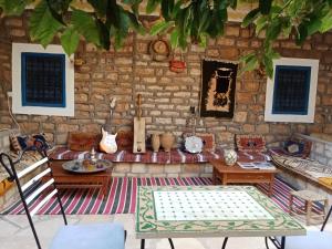 Posezení v ubytování Kasbah Imini Restaurant & Hotel
