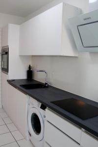 Η κουζίνα ή μικρή κουζίνα στο Medina apartment +14 φωτογραφίες