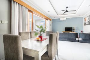 Μια τηλεόραση ή/και κέντρο ψυχαγωγίας στο Melati Villa by iBali Management