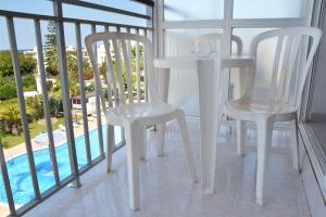 A balcony or terrace at Aparthotel Vibra Bay