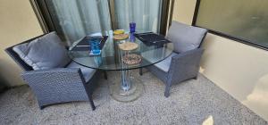 Et opholdsområde på Le Château de la Pinède - début Cap d'Antibes - garden flat, swimming pool, tennis