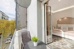 Postel nebo postele na pokoji v ubytování Alekos Apartments 2 Netflix, Self Check-In