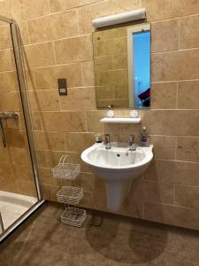 Koupelna v ubytování Ecclefechan Hotel
