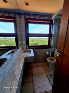 Ένα μπάνιο στο Forno Beach House