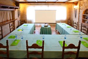 Konferenční prostory v ubytování Hotel El Juglar + 37 fotografií