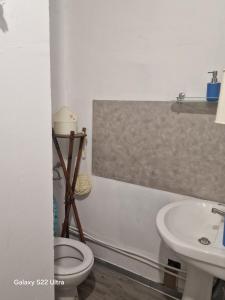 Koupelna v ubytování B&B La Riva del Po Camera indipendente