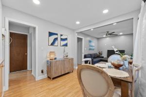 Gallery image of MacArthur House in Hauppauge