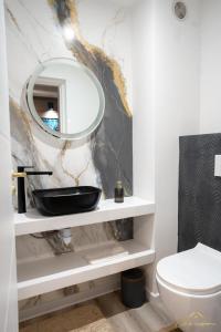 Vannituba majutusasutuses Premium Cayenne Appartement- Private Cine & SPA -CTIS HOME