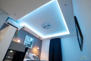 Köök või kööginurk majutusasutuses Premium Cayenne Appartement- Private Cine & SPA -CTIS HOME
