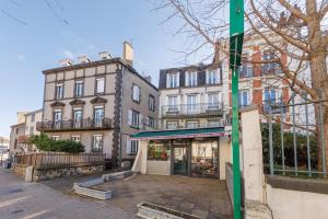 Το κτήριο όπου στεγάζεται  το διαμέρισμα