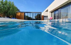 Πισίνα στο ή κοντά στο Villa Aurus +21 φωτογραφίες