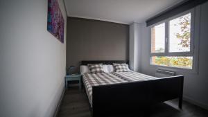 Posteľ alebo postele v izbe v ubytovaní H.A.N.D Surf Hostel
