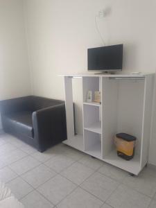TV a/nebo společenská místnost v ubytování Venice Apartments