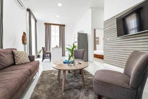 Χώρος καθιστικού στο The Ellysian Apartments