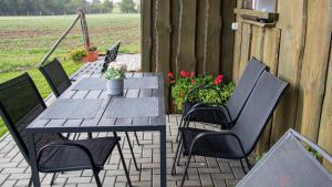 Vonkajšia záhrada v ubytovaní Romantic Jacuzzi Hideaway near Hévíz