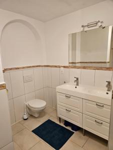 Afbeelding uit fotogalerij van Appartment Dani in Fliess +16 foto's