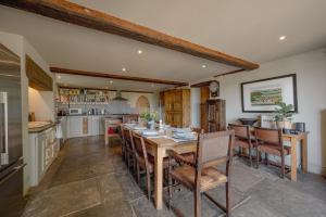 Η κουζίνα ή μικρή κουζίνα στο Pitcombe Barn, Bruton