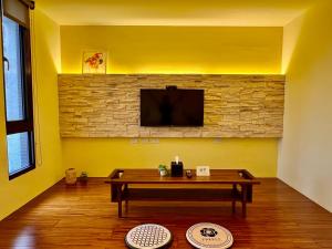 TV a/nebo společenská místnost v ubytování Sea Fun Homestay