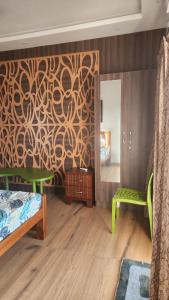 Postel nebo postele na pokoji v ubytování Beach Paradise - Stylish 2BHK Duplex with Pool Views & All Comforts