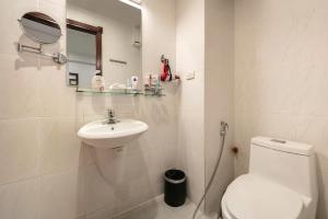 Ένα μπάνιο στο A25 Hotel - 30 An Dương