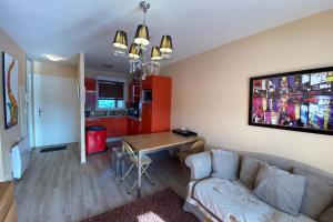 Gallery image of 06CL Nice apartment with terrace and garage in Valberg +26 photos