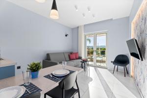 Posedenie v ubytovaní Frunze Luxury Apartments