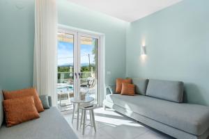 Posedenie v ubytovaní Frunze Luxury Apartments