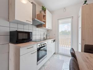 Fotografie z fotogalerie ubytování Homely Apartment in Vir with Balcony v destinaci Vir