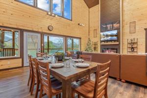 Fotografie z fotogalerie ubytování Hidden Gem Masterpiece By Ghosal Luxury Lodging v destinaci Gatlinburg