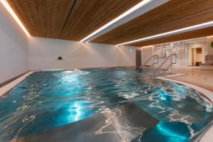 Bazén v ubytování Boutiquehotel Grandau nebo v jeho okolí