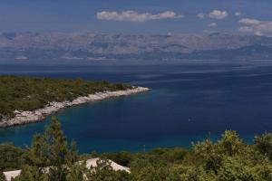 a view of a large body of water at Apartmani Marko in Gdinj