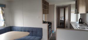 Kuchyň nebo kuchyňský kout v ubytování Billing Aquadrome, Horizon 3 Bedrooms, BLP 17A