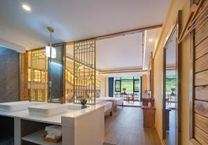 HanqiyuFenglin Woodhouse B&B in Wulingyuan District, Zhangjiajie的相册照片
