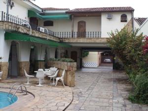 Bazén v ubytování Hotel Chalé São Jorge nebo v jeho okolí