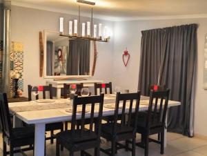 Fotografie z fotogalerie ubytování 25 On Main Struisbaai v destinaci Struisbaai