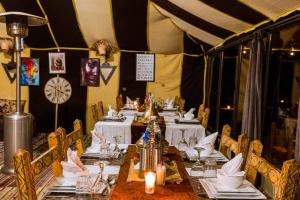 Restaurace v ubytování Kidal Camp