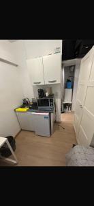 Η κουζίνα ή μικρή κουζίνα στο Studette