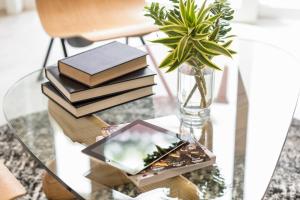 ホテルにある図書室