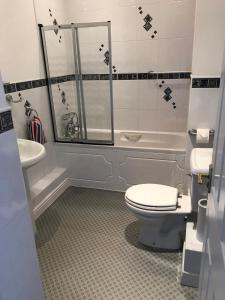 Koupelna v ubytování 5 Hatfield Cresent