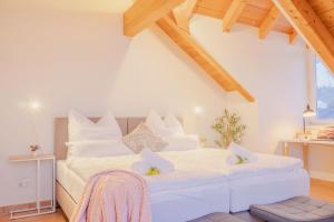 Katil atau katil-katil dalam bilik di Tutzing Seeblick Apartment mit Balkon