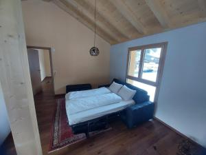 Postel nebo postele na pokoji v ubytování Le Loft Attic Jaun