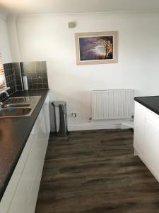 Kuchyň nebo kuchyňský kout v ubytování 5 Hatfield Cresent + 14 fotografií