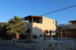 Πισίνα στο ή κοντά στο Villa Aris in Crete with private pool en private parking!