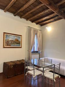 Posedenie v ubytovaní Navona Studio Apartment Livia